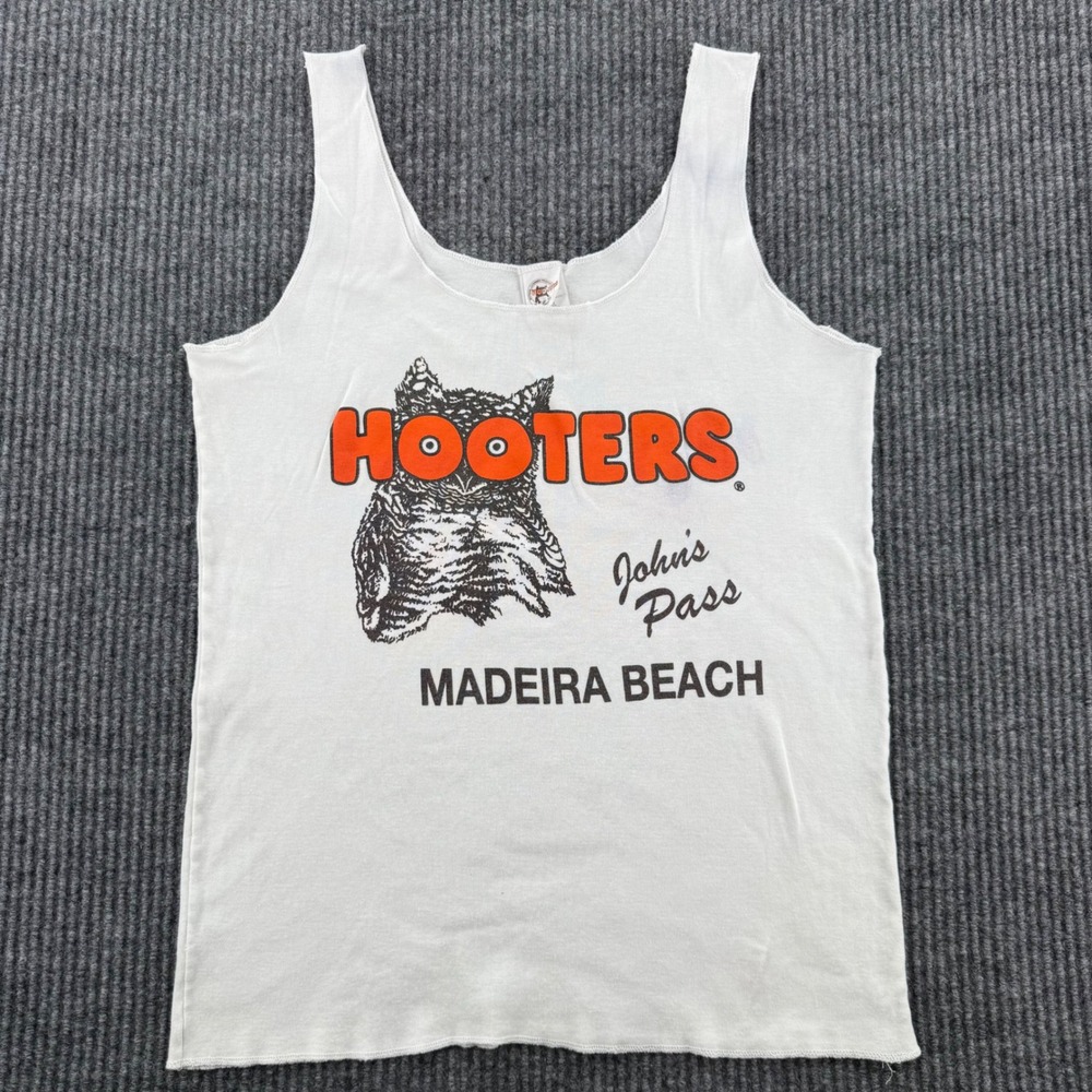 Vintage Hooters Madeira Beach Johns Pass Mens Large White Tank Top USA